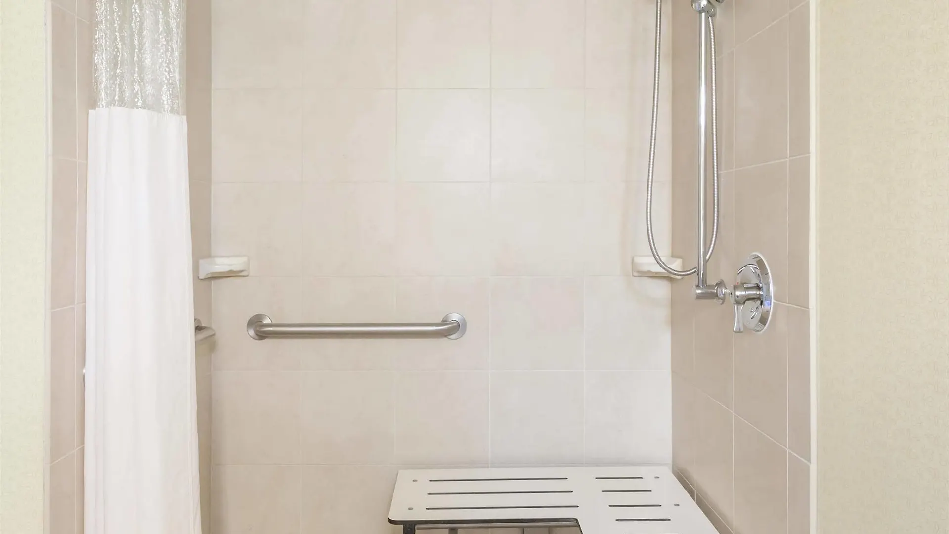 Wingate By Wyndham Richmond Short Pump Hotel